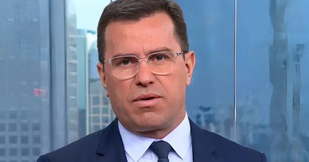 Após rejeição, Rodrigo Bocardi assina contrato com SBT