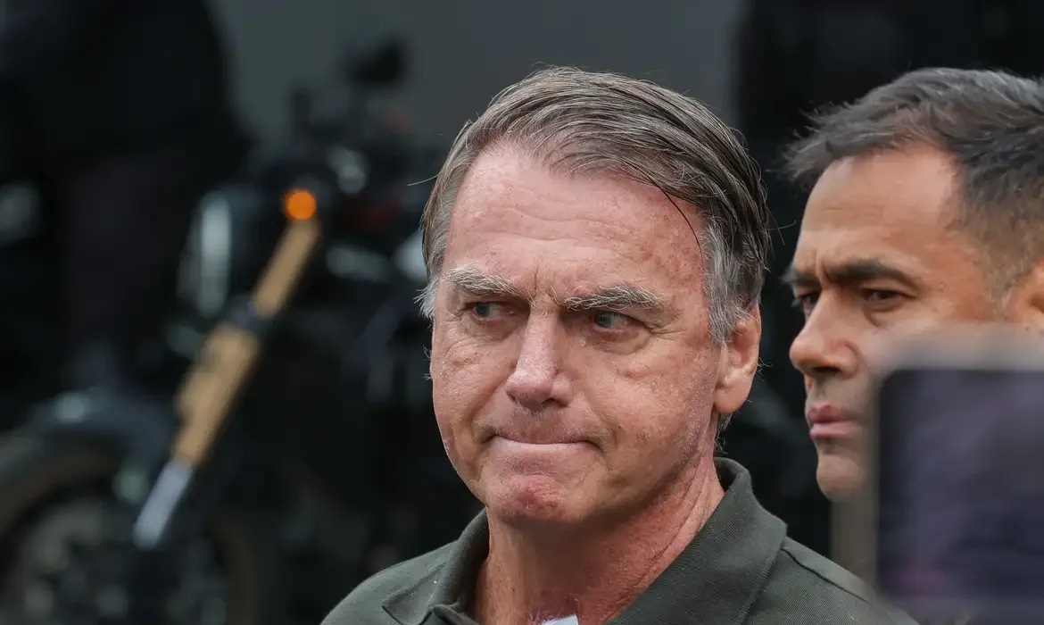 Mídia internacional repercute prisão de Bolsonaro e aponta 'presente político' para Lula