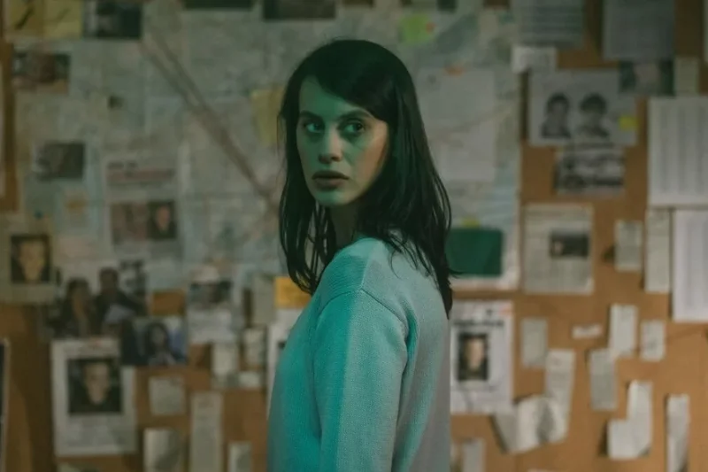 A Garota na Fita: o thriller espanhol que começa com uma criança perdida e termina com uma revelação sombria
