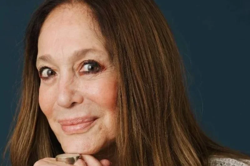 Susana Vieira rouba a cena em homenagem da Globo e faz pedido inusitado para chefão