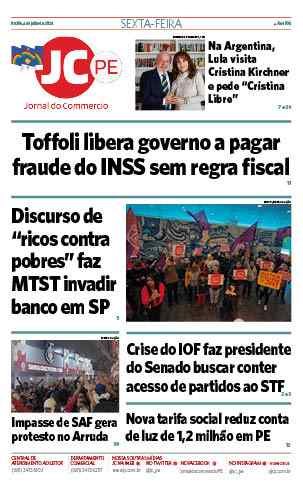 Foto da capa: Torcida do Santa Cruz realiza protesto no Arruda em prol da SAF